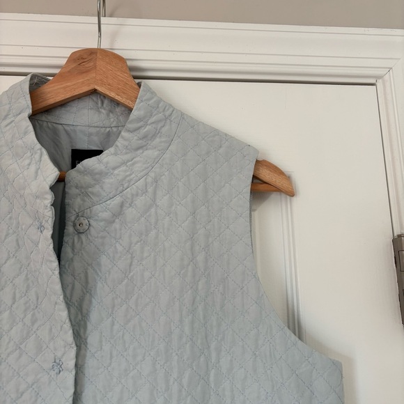 Eileen Fisher 100% Silk Quilted Vest Light Baby Blue Spring Easter Pastel M - Picture 2 of 7